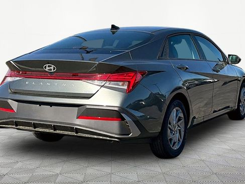 New 2026 Hyundai Elantra Hybrid FWD image 7