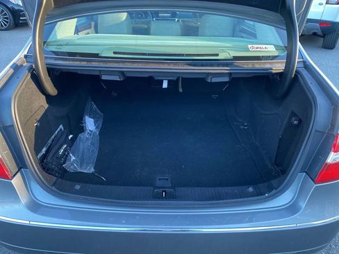 Used 2013 Mercedes-Benz E 350 E 350 4MATIC Sedan 4D image 9