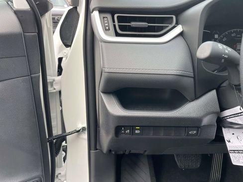 New 2025 Toyota RAV4 XLE image 32