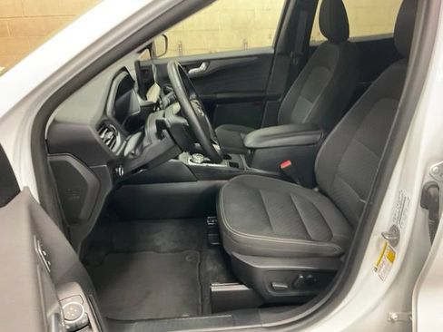 Used 2023 Ford Escape Active w/ Tech Pack #2 AWD/4WD image 8