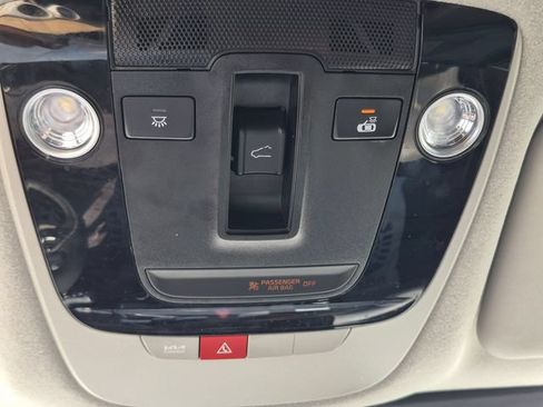 Used 2024 Kia Niro EX Touring FWD image 20