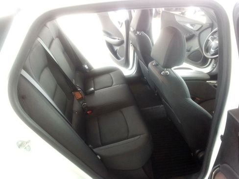 Used 2022 Chevrolet Malibu LT FWD image 17