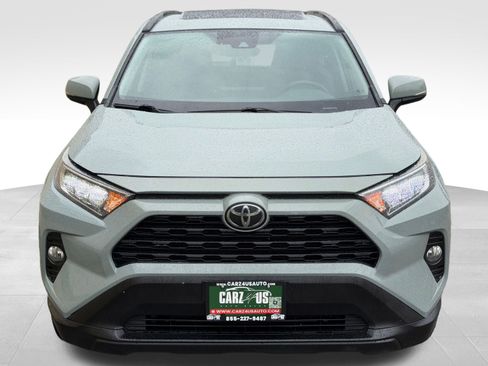 Used 2019 Toyota RAV4 XLE w/ Convenience Package AWD/4WD image 2