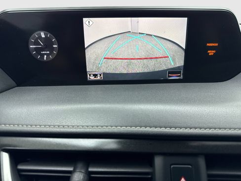 Used 2021 Lexus UX 200 w/ Accessory Package (Z2) FWD image 29
