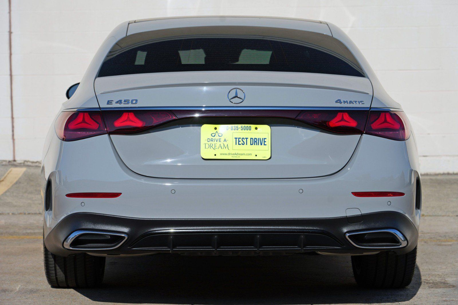 Used 2024 Mercedes-Benz E 450 4MATIC Sedan w/ MBUS Superscreen Package image 11