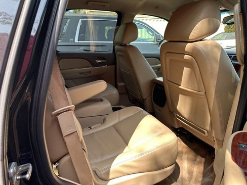Used 2011 Chevrolet Tahoe LTZ image 8