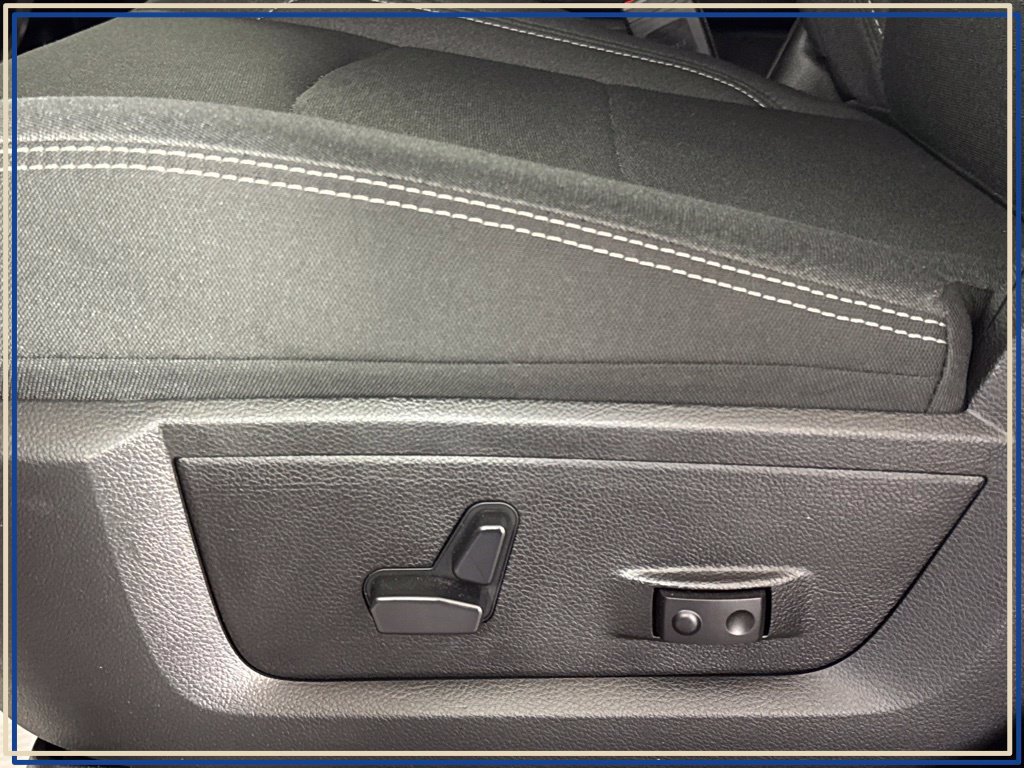 Certified 2026 RAM 2500 Big Horn AWD/4WD image 32