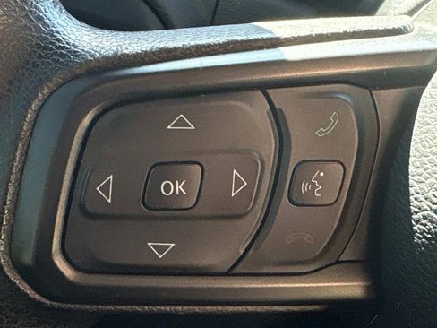 Used 2021 Jeep Wrangler Sport image 21