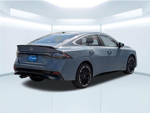 New 2026 Nissan Sentra SR w/ Floor Mat Package FWD image 7