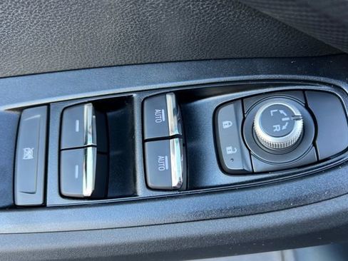 New 2026 Subaru Crosstrek 2.5i Limited w/ Crosstrek Mirror Package image 8