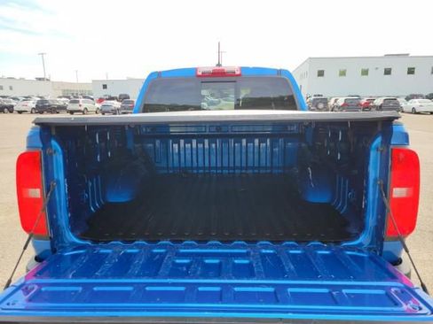 Used 2022 Chevrolet Colorado LT w/ LT Convenience Package AWD/4WD image 8