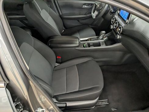 Used 2024 Nissan Sentra SV image 22