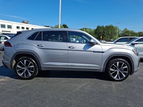 Used 2024 Volkswagen Atlas Cross Sport SEL Premium R-Line AWD/4WD image 7