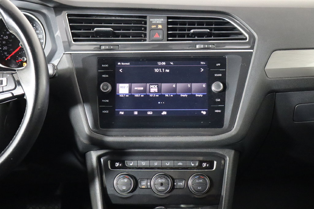 Used 2019 Volkswagen Tiguan SE AWD/4WD image 27