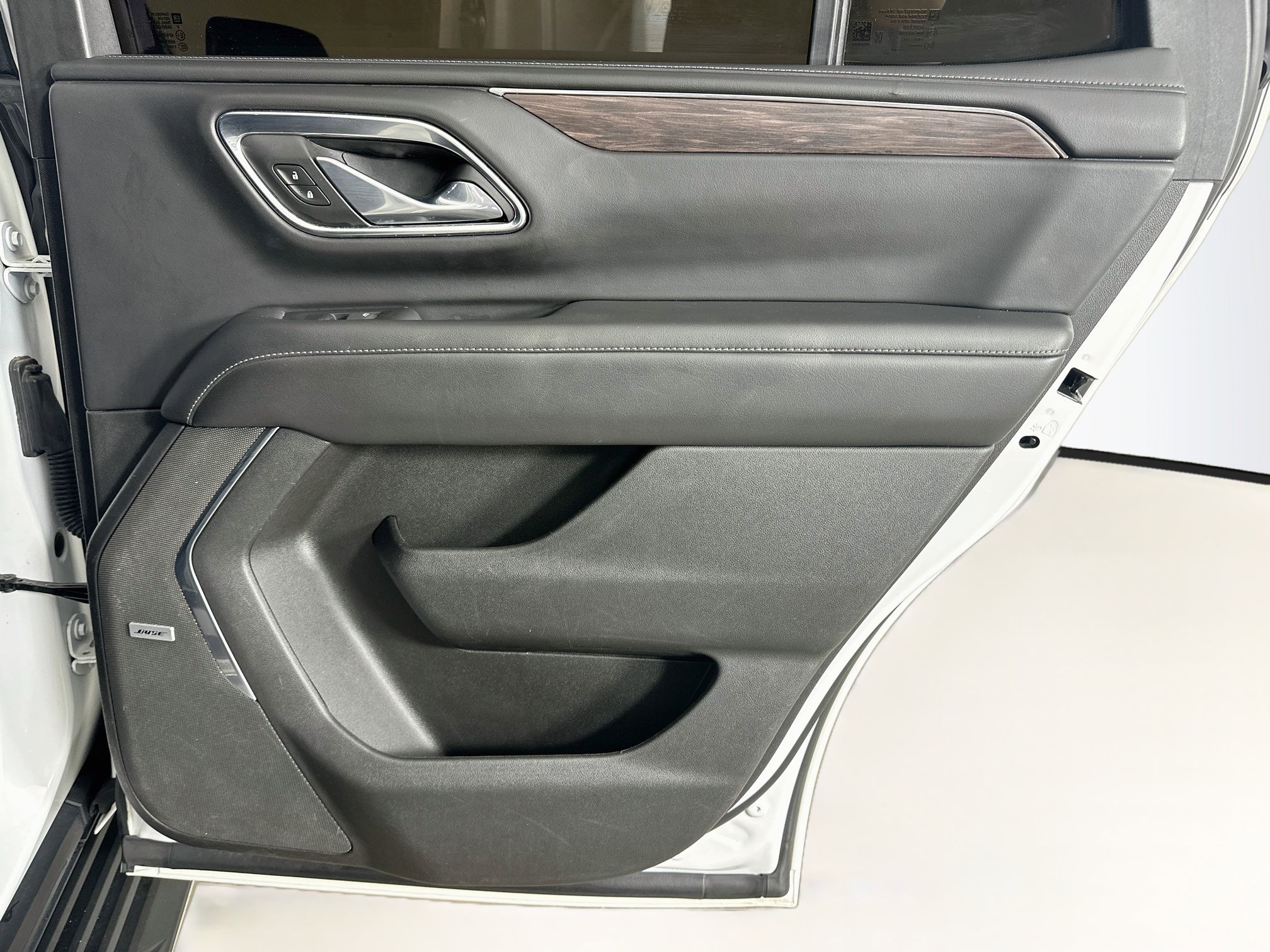 Used 2023 Chevrolet Tahoe LT w/ Luxury Package RWD image 32