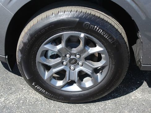 New 2025 Ford Maverick XLT w/ XLT Luxury Package FWD image 2