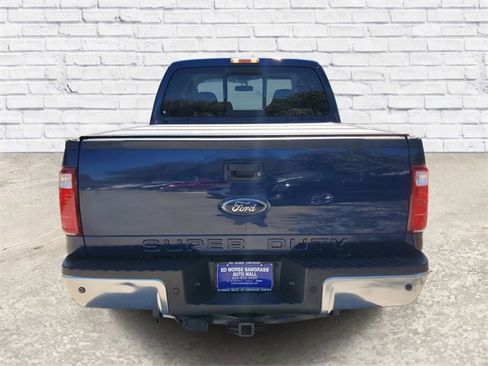 Used 2010 Ford F250 Lariat image 3