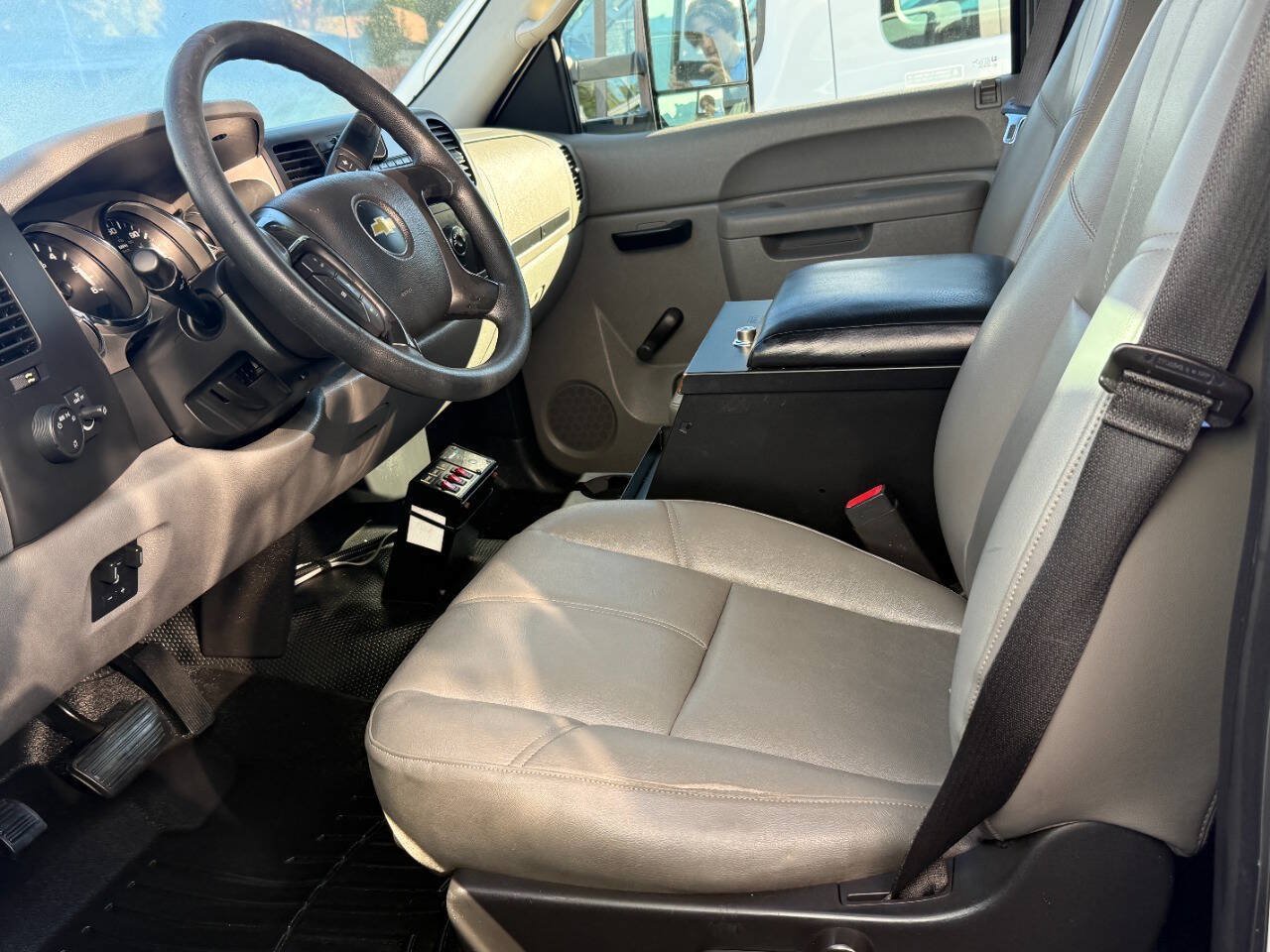 Used 2012 Chevrolet Silverado 3500 W/T RWD image 10