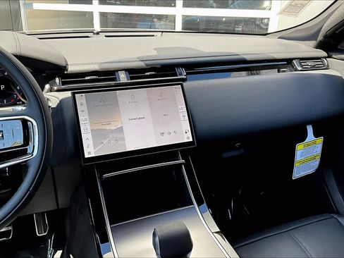New 2026 Land Rover Range Rover Velar Dynamic SE image 7