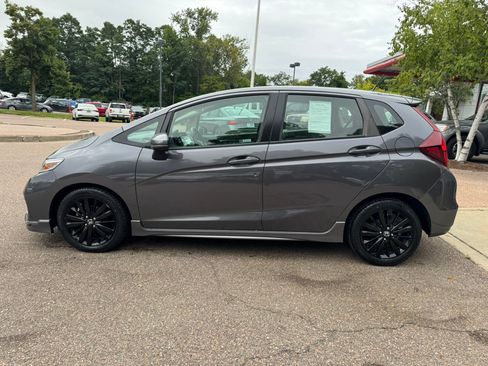 Used 2019 Honda Fit Sport image 2