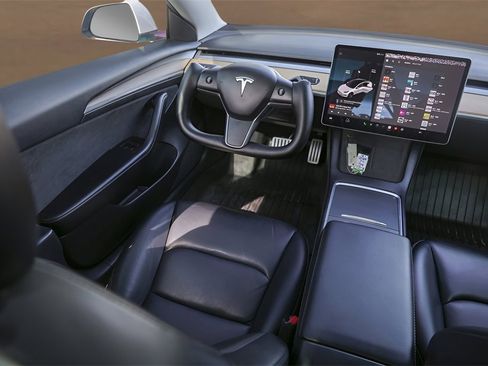 Used 2021 Tesla Model 3 Performance image 24