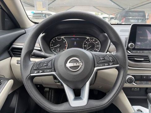 Certified 2025 Nissan Altima 2.5 SV FWD image 20
