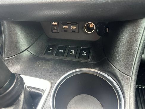 Used 2019 Toyota Highlander SE AWD/4WD image 5