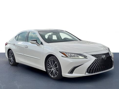 Used 2023 Lexus ES 350 w/ Premium Package image 5