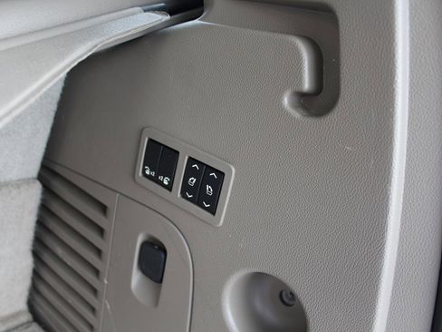 Used 2015 GMC Yukon SLT w/ Open Road Package image 36