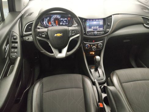 Used 2021 Chevrolet Trax LT w/ Sport Edition FWD image 22