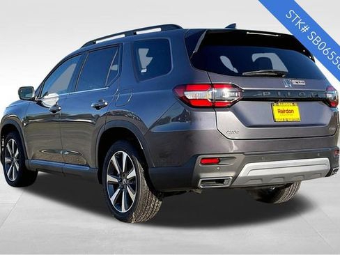 New 2025 Honda Pilot Elite image 3