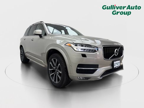 Used 2017 Volvo XC90 T6 Momentum w/ Vision Package AWD/4WD image 13