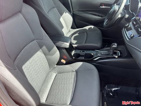 Certified 2025 Toyota Corolla SE FWD image 13