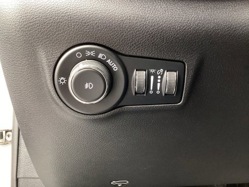 Used 2023 Jeep Compass Trailhawk AWD/4WD image 27