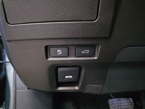 Certified 2025 Lexus ES 300h w/ Premium Package image 26