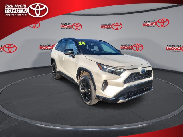 Used 2024 Toyota RAV4 XSE AWD/4WD image 2