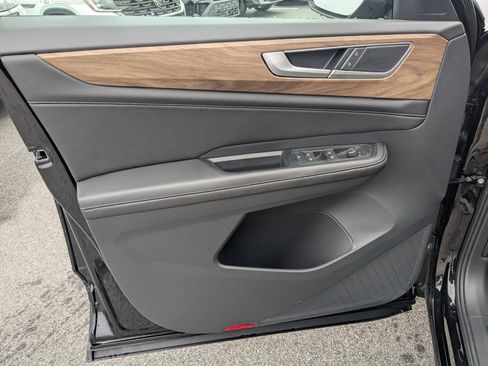 New 2026 Volkswagen Atlas SE image 11