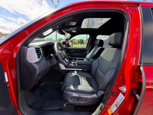 Used 2025 Toyota Tundra Platinum AWD/4WD image 13