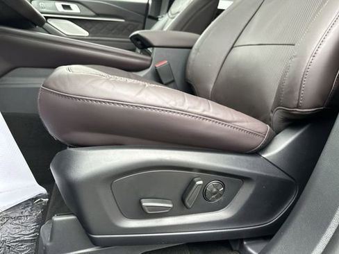 New 2026 Ford Explorer Platinum w/ LUX Leather Package image 16