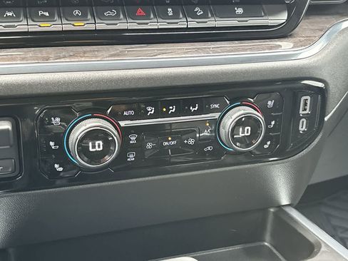 Used 2023 Chevrolet Silverado 1500 LTZ w/ Z71 Off-Road Package image 28