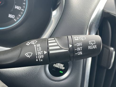 Used 2021 Chevrolet Traverse LT AWD/4WD image 18