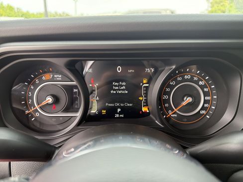 New 2026 Jeep Wrangler Unlimited Sahara AWD/4WD image 31