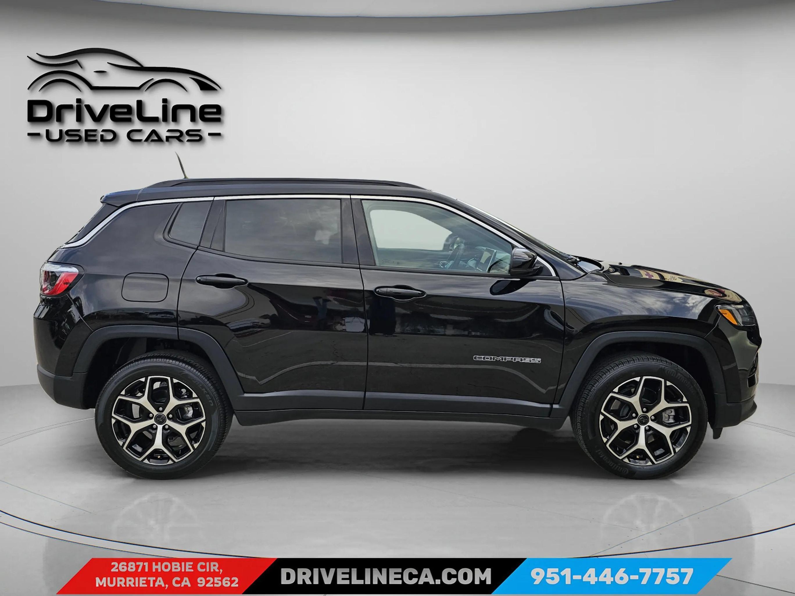 Used 2025 Jeep Compass Limited AWD/4WD image 10