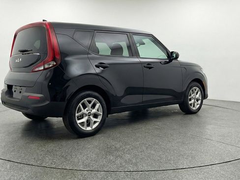Used 2025 Kia Soul LX w/ LX Technology Package image 7