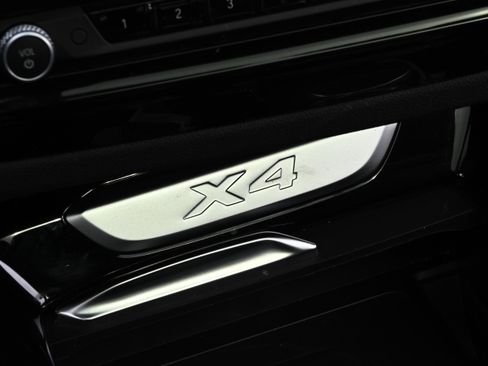 Certified 2025 BMW X4 xDrive30i image 33
