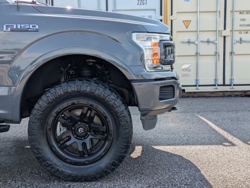 Used 2020 Ford F150 XLT w/ Equipment Group 302A Luxury AWD/4WD image 12