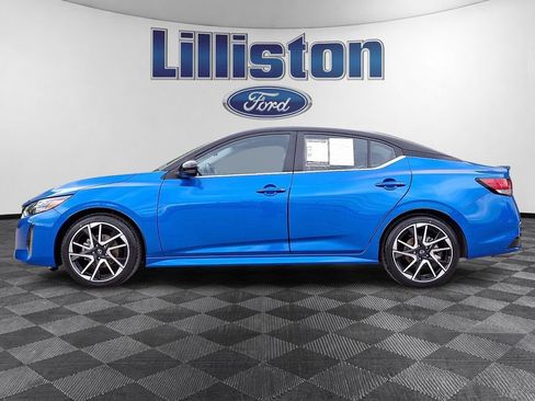 Used 2024 Nissan Sentra SR FWD image 8