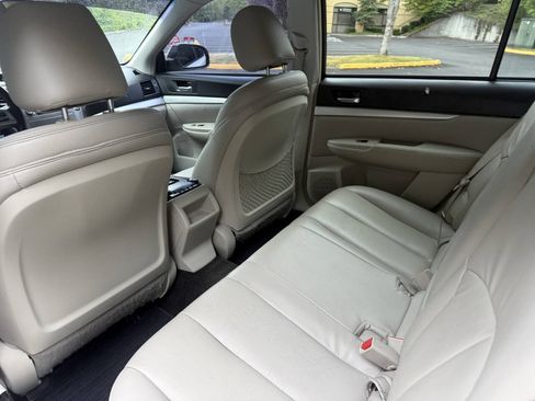 Used 2012 Subaru Outback 2.5i Premium AWD/4WD image 13