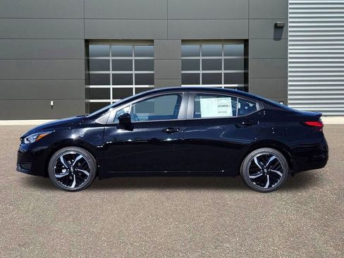 New 2025 Nissan Versa SR w/ Trunk Package FWD image 2