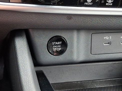 Used 2025 Nissan Rogue SV AWD/4WD image 27